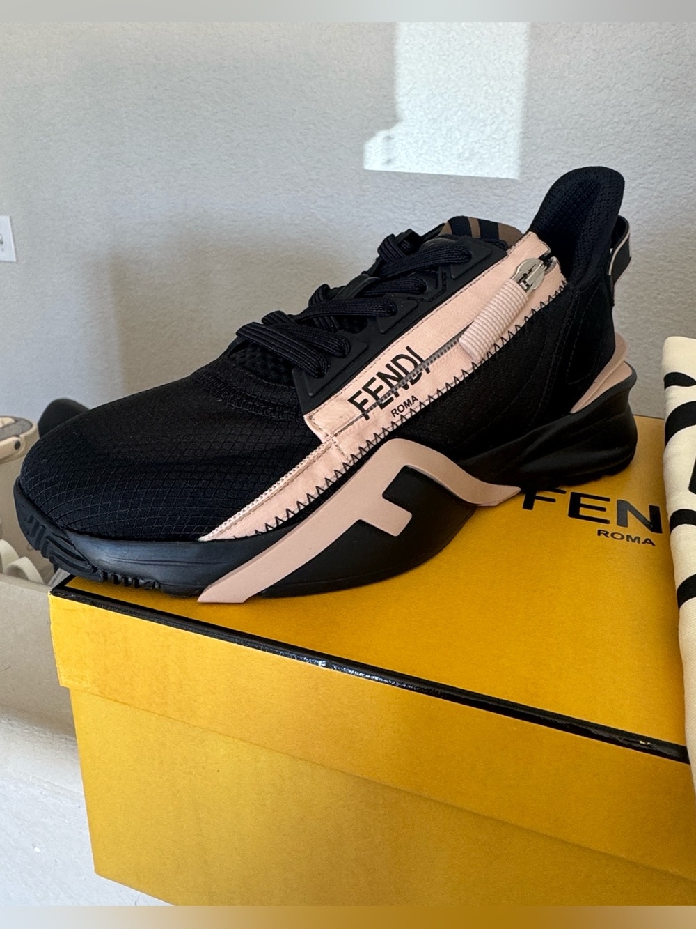 Fendi Black & Blush Pink Men’s Low-Top Sneakers